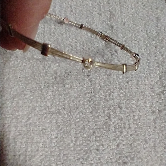 Vintage Jewelry - Wire bangle bracelet cz approx. 2.5 wide